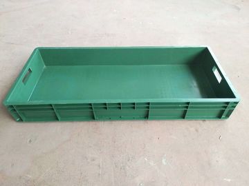 Euro Virgin Polyethylene Stacking Box 900 * 400 * 120 mm Memperkuat Di Dalam Untuk Penyimpanan Pembagi Pemuatan Yang Stabil