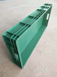Euro Virgin Polyethylene Stacking Box 900 * 400 * 120 mm Memperkuat Di Dalam Untuk Penyimpanan Pembagi Pemuatan Yang Stabil
